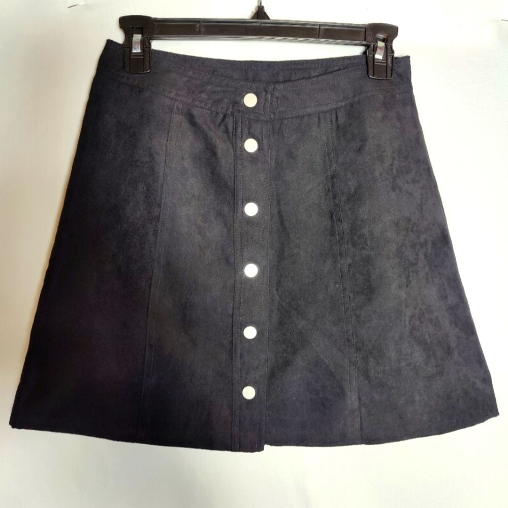 NWT Divided H&M Microsuede A-Line Button Down Mini Skirt, Black, Size 4